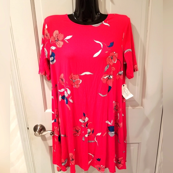 - St. John's Bay Red Flowery Dress/Blouse - Picture 1 of 11